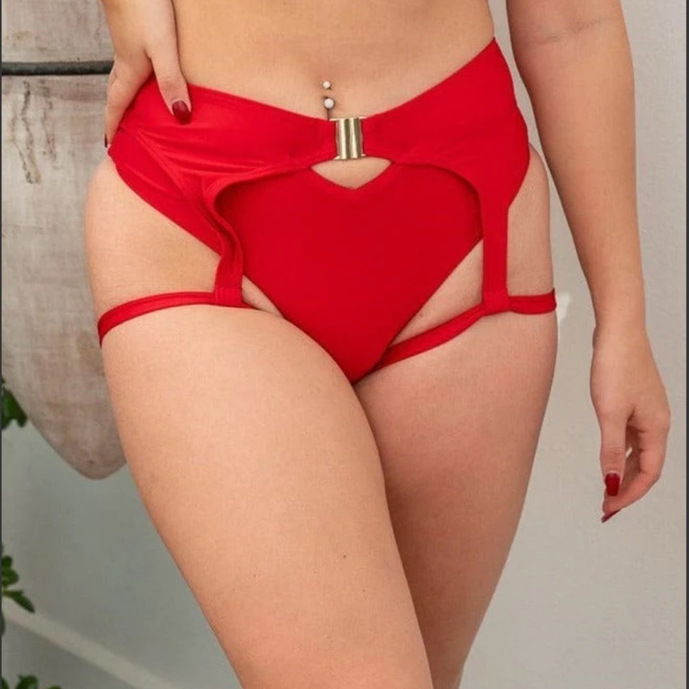 Lunalae pole shorts